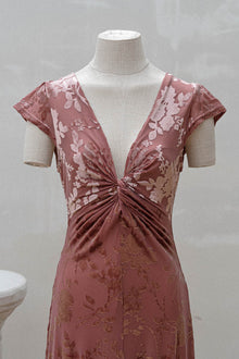 Vestido Sara Rosa Antiguo