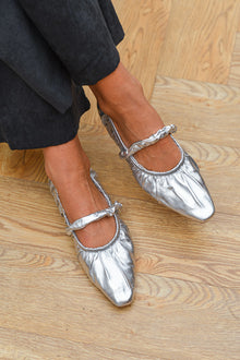 Zapato Maya Plateada