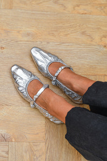 Zapato Maya Plateada