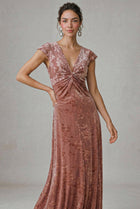 Vestido Sara Rosa Antiguo